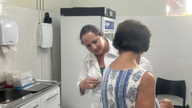 Photo of Secretaria de Saúde de Guaraçaí vacina mais de 150 contra gripe no 1º dia 